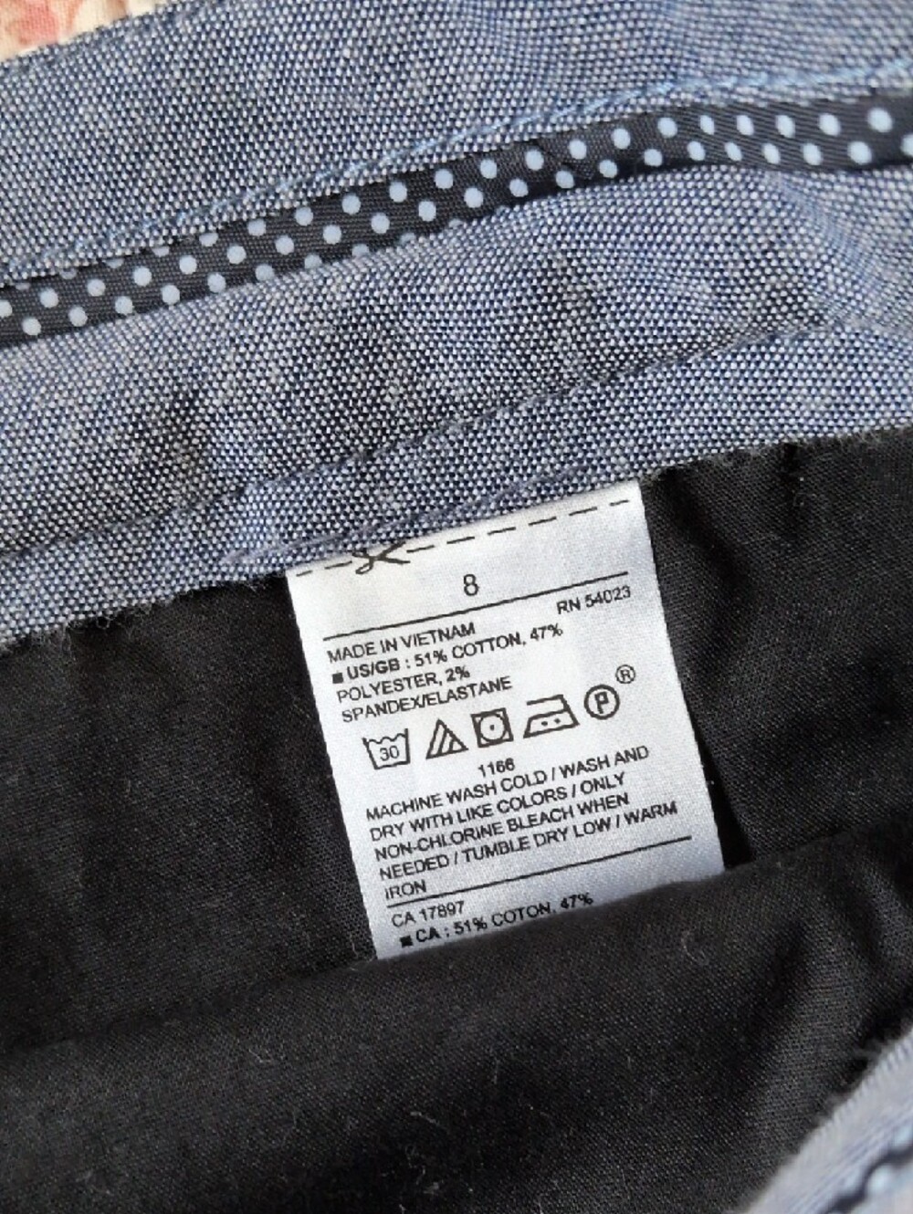 Banana Republic Black and White Chevron Shorts - Picture 3 of 11